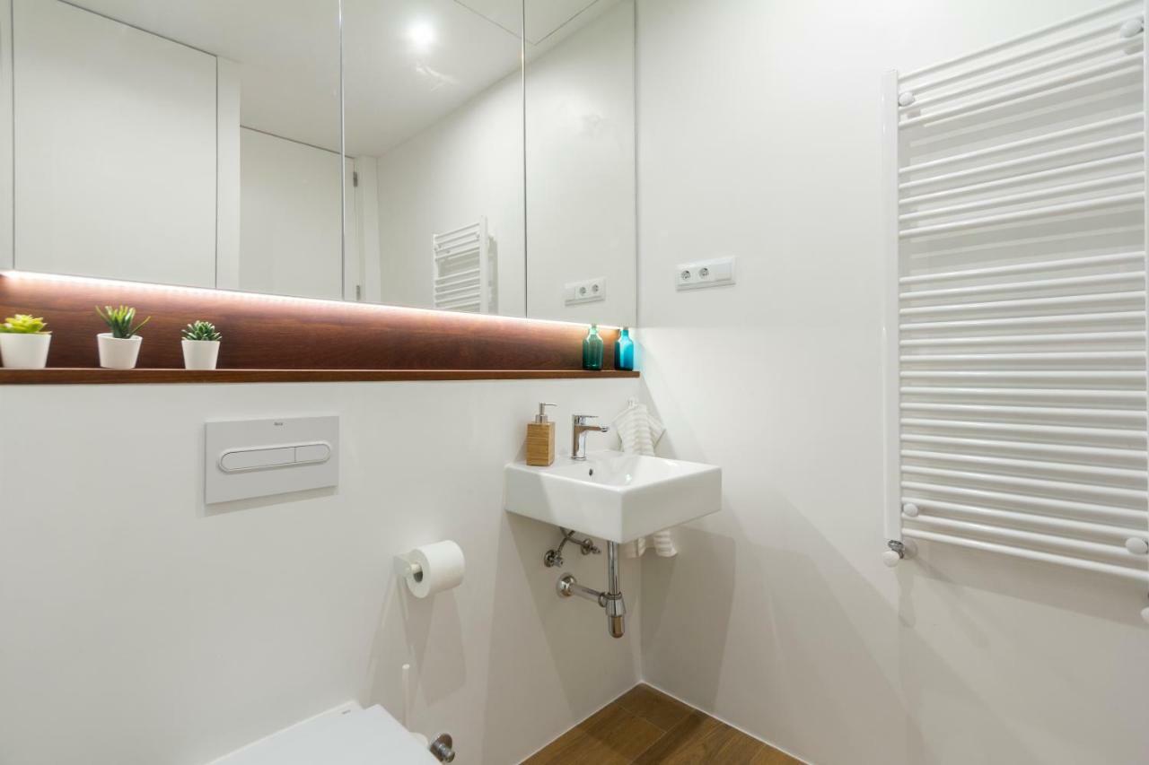 Urbantec Realty - Atocha Y Museos Apartment Мадрид Екстериор снимка
